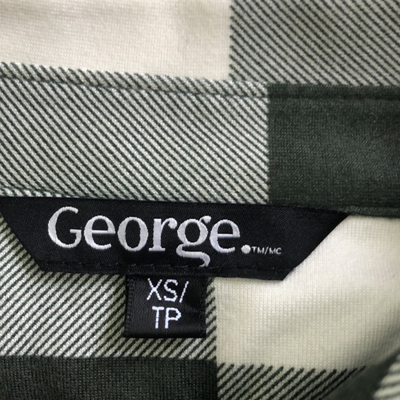 Green & White Plaid Flannel Button Up - Picture 2 of 6